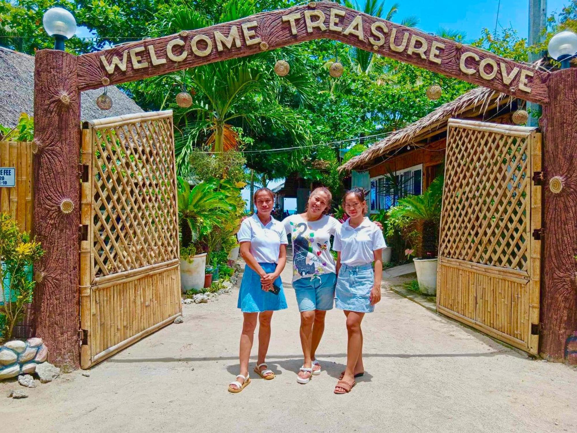 Treasure Beach Resort Carles Eksteriør bilde